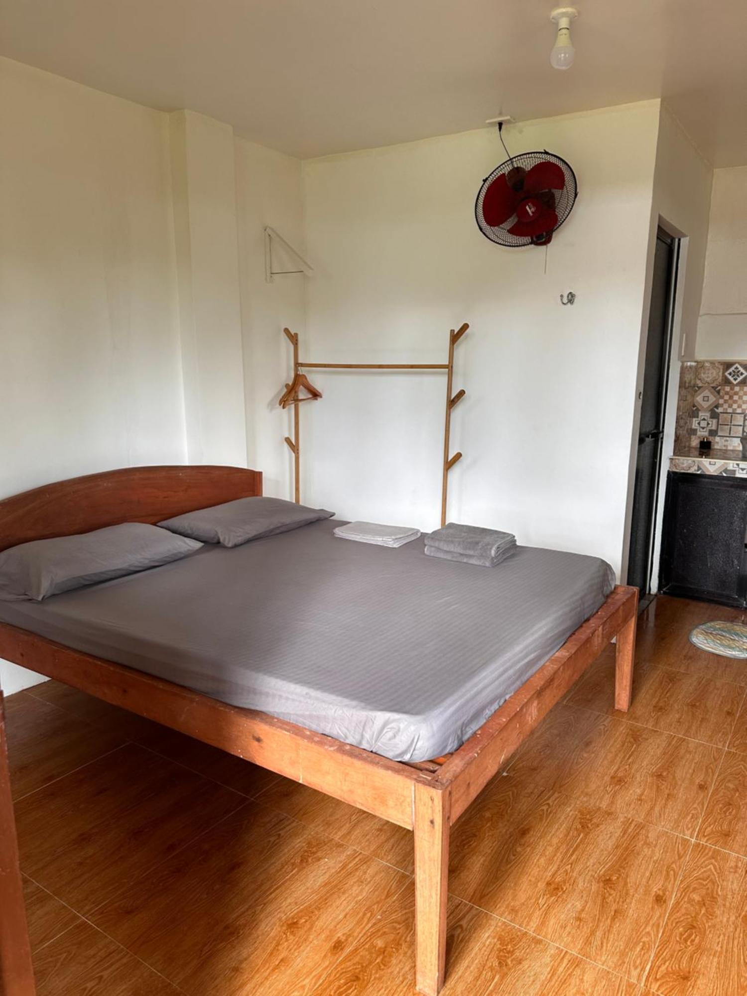 Cris & Mar Homestay Burgos  Exterior foto