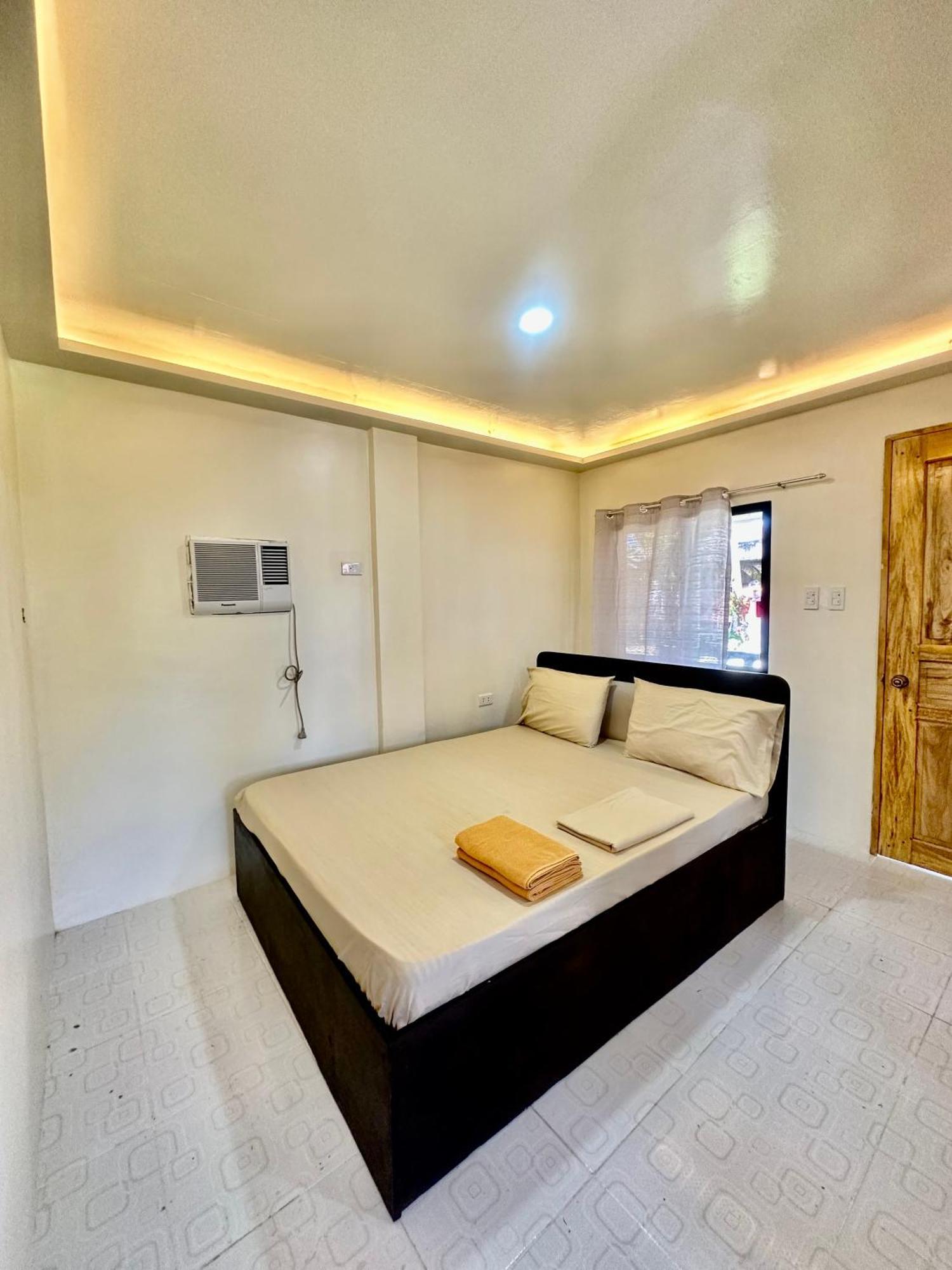 Cris & Mar Homestay Burgos  Exterior foto