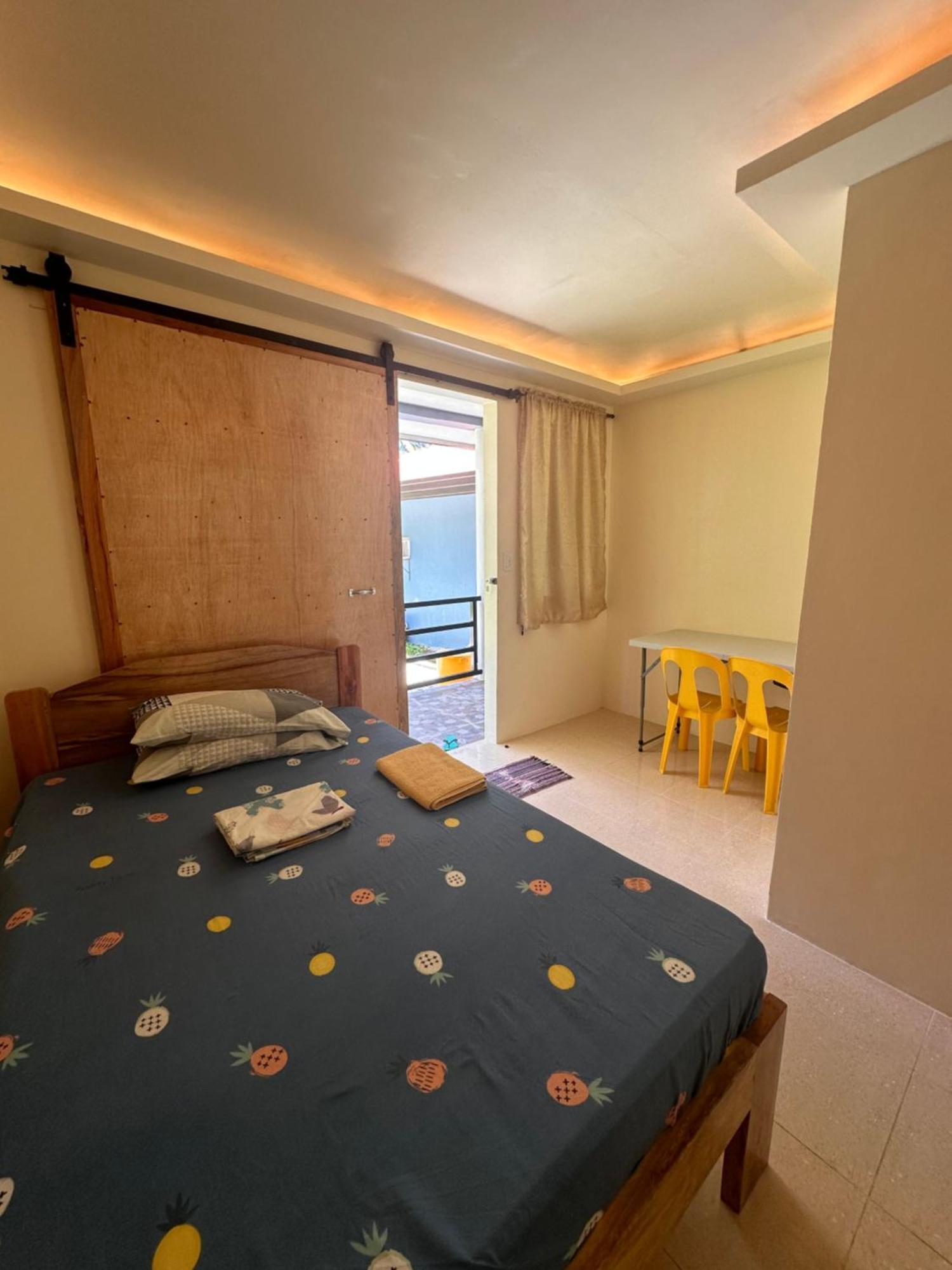 Cris & Mar Homestay Burgos  Exterior foto