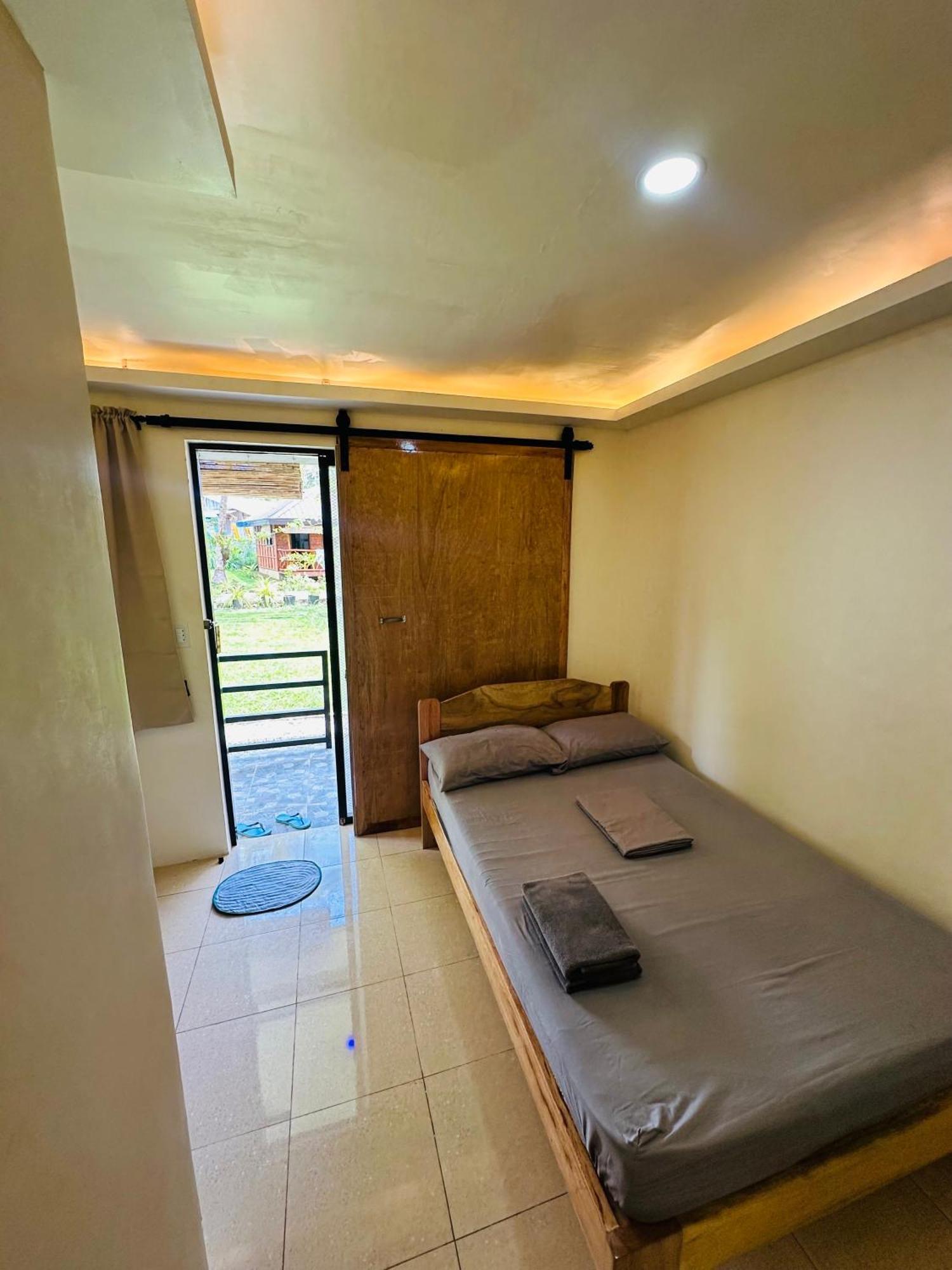 Cris & Mar Homestay Burgos  Exterior foto